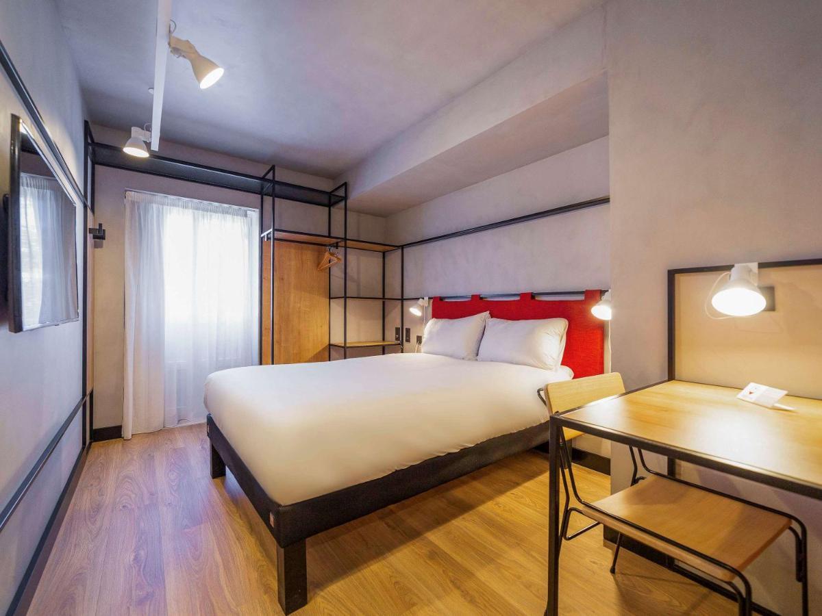 Ibis Porto Centro Mercado Bolhao Bagian luar foto