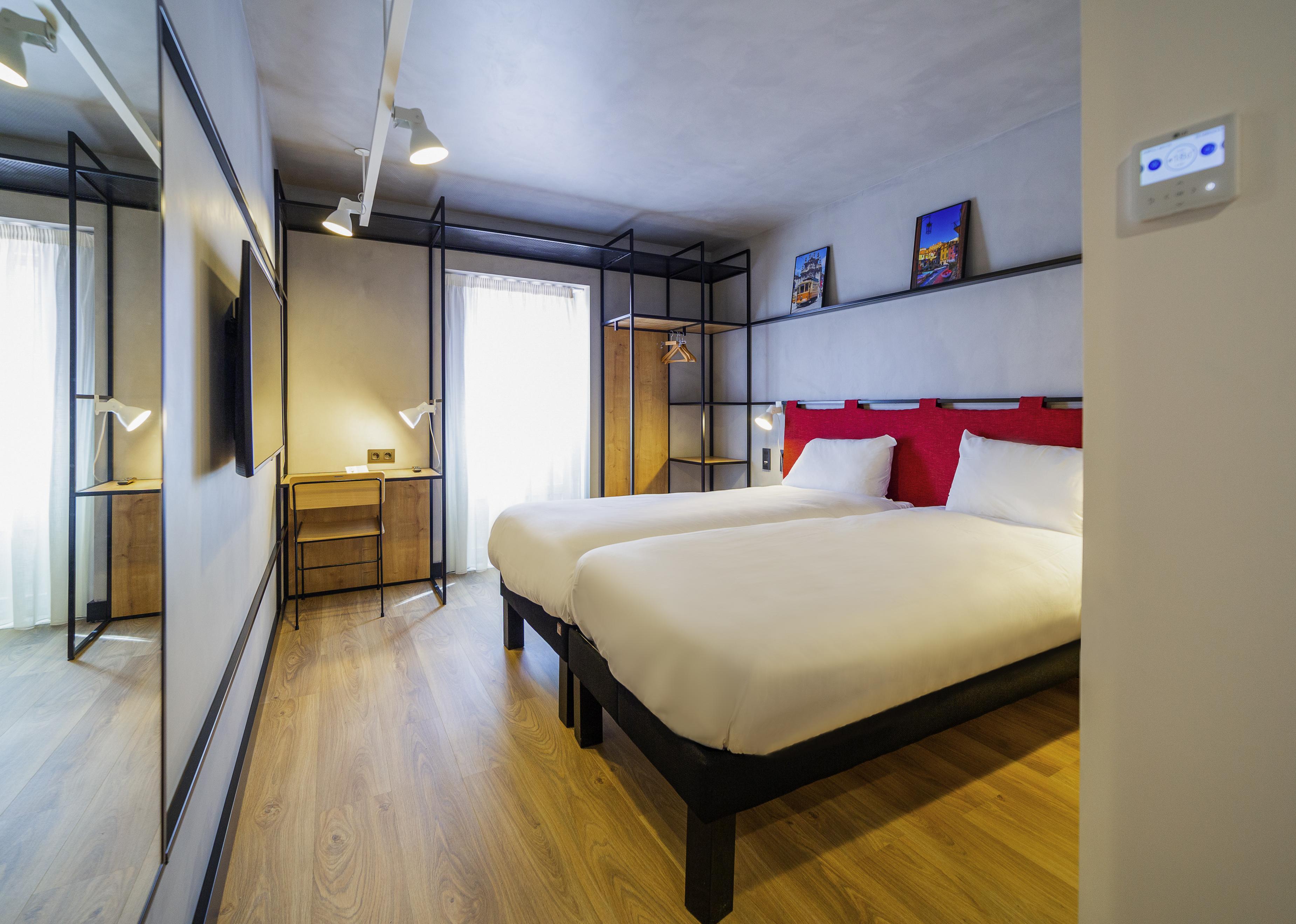 Ibis Porto Centro Mercado Bolhao Bagian luar foto