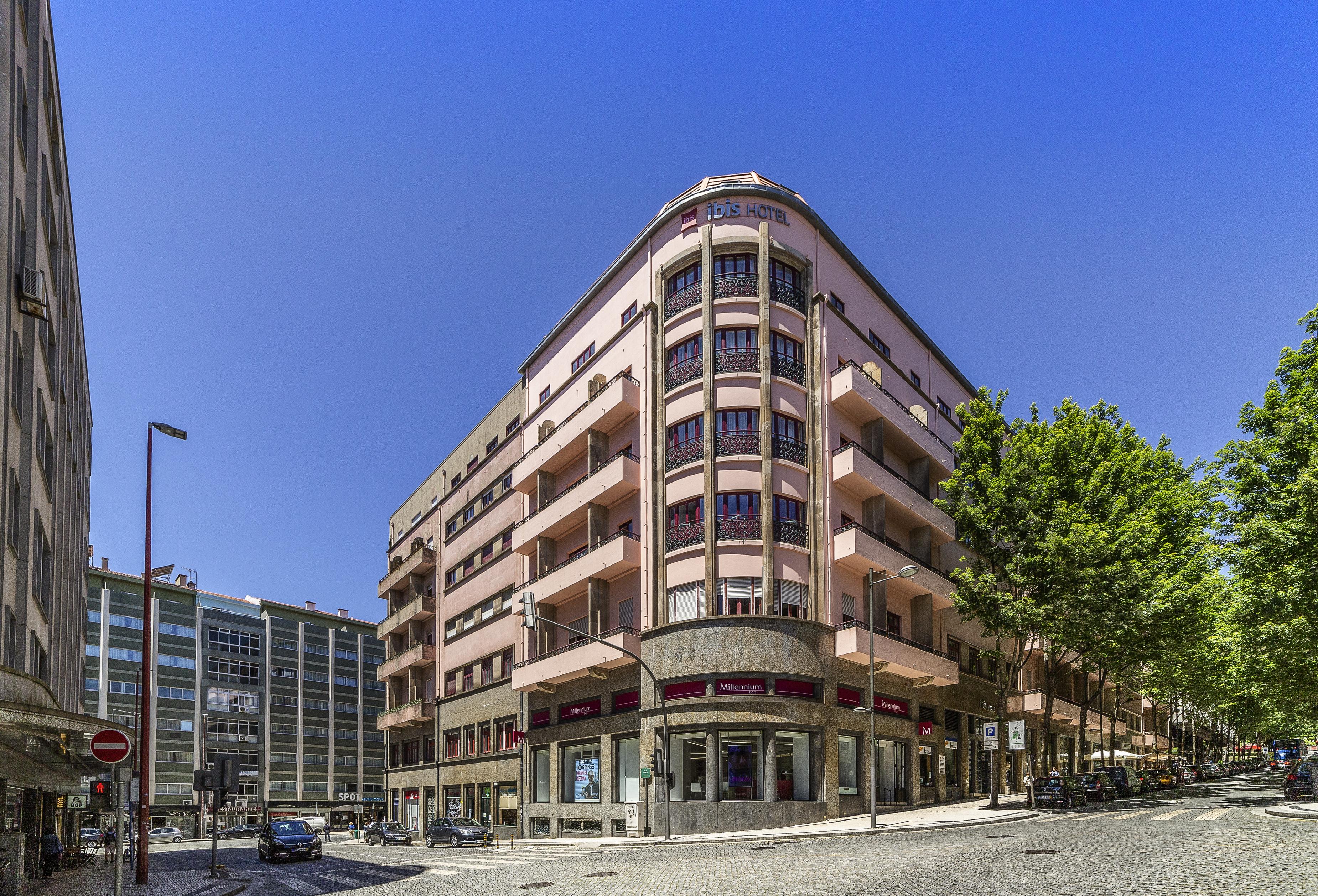 Ibis Porto Centro Mercado Bolhao Bagian luar foto
