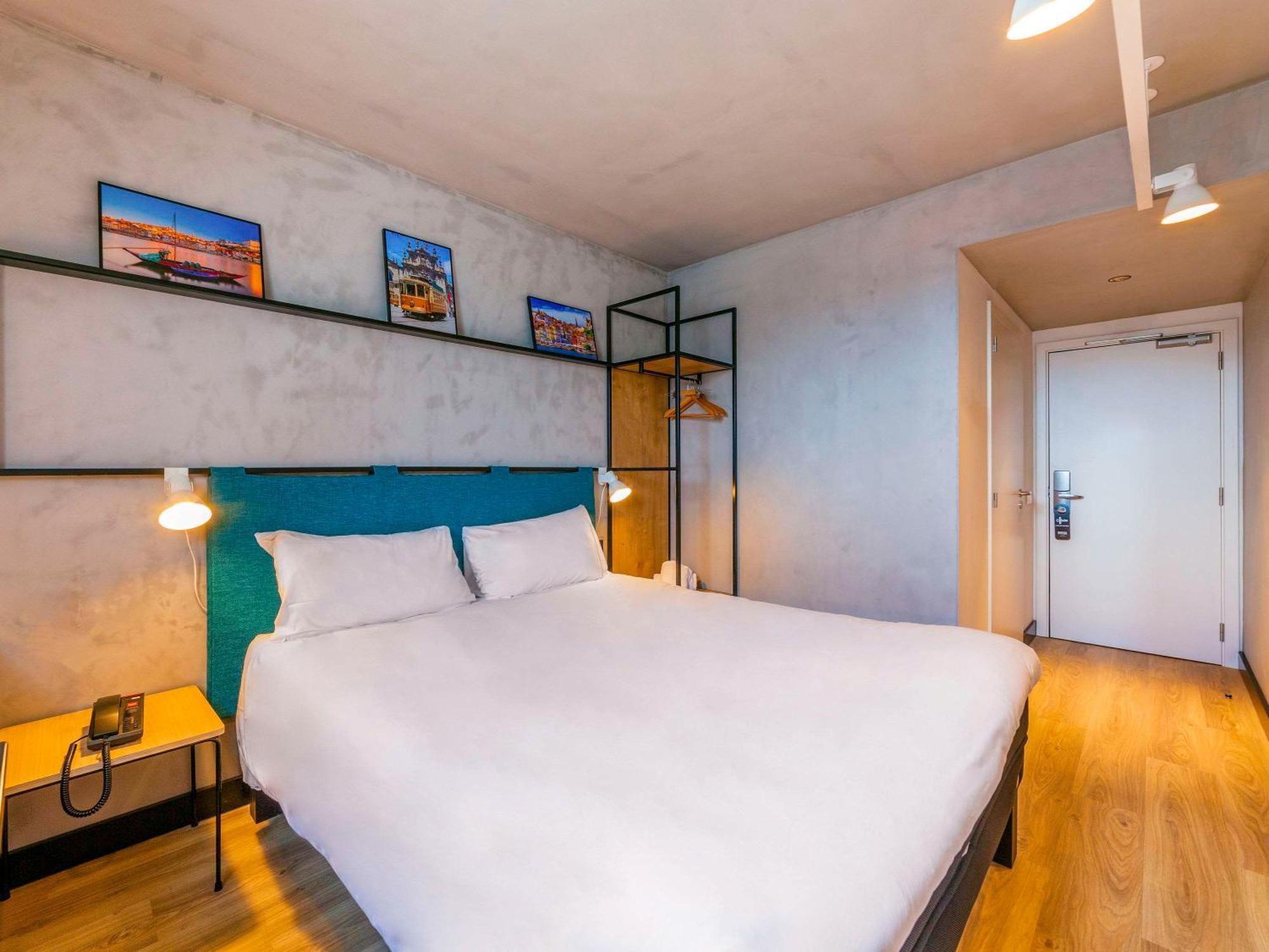 Ibis Porto Centro Mercado Bolhao Bagian luar foto